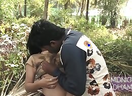 Hot bhabi ko jungle main sex