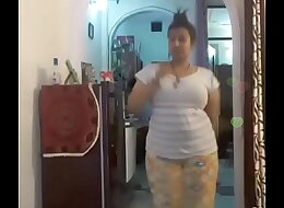 Hot desi indian bhabi shaking her sexi ass &boobs on bigo live&period;&period;&period;3